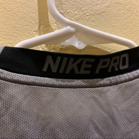 Boys Nike Dri-fit shirt - Picture 3 of 4